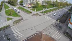 Онлайн камера: Перекресток Шестакова - Калинина | Каменск-Уральский