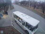 Онлайн камера: Умная остановка Техучилище 3 - Ленина 10 | Каменск-Уральский