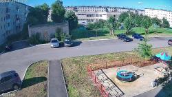 Онлайн камера: 4 Пятилетки 28  (двор) | Каменск-Уральский