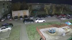 Онлайн камера: 4 Пятилетки 28  (двор) | Каменск-Уральский