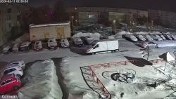 Онлайн камера: 4 Пятилетки 28  (двор) | Каменск-Уральский