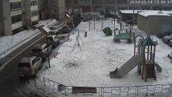 Онлайн камера: Октябрьская 101  (двор) | Каменск-Уральский