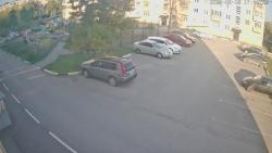Онлайн камера: Добролюбова 12  (двор) | Каменск-Уральский