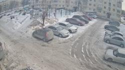 Онлайн камера: Добролюбова 12  (двор) | Каменск-Уральский