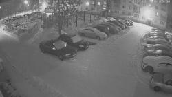 Онлайн камера: Добролюбова 12  (двор) | Каменск-Уральский