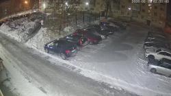 Онлайн камера: Добролюбова 12  (двор) | Каменск-Уральский