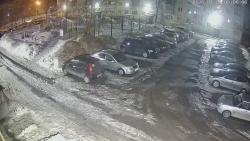 Онлайн камера: Добролюбова 12  (двор) | Каменск-Уральский