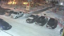 Онлайн камера: Добролюбова 1  (двор) | Каменск-Уральский