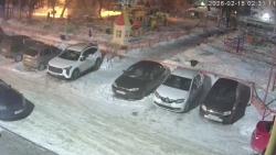 Онлайн камера: Добролюбова 1  (двор) | Каменск-Уральский