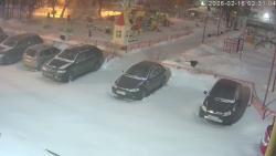 Онлайн камера: Добролюбова 1  (двор) | Каменск-Уральский