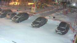 Онлайн камера: Добролюбова 1  (двор) | Каменск-Уральский