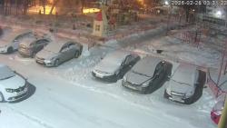 Онлайн камера: Добролюбова 1  (двор) | Каменск-Уральский