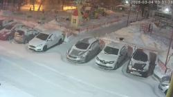 Онлайн камера: Добролюбова 1  (двор) | Каменск-Уральский