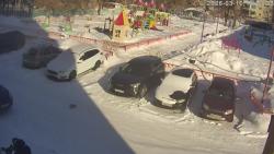 Онлайн камера: Добролюбова 1  (двор) | Каменск-Уральский