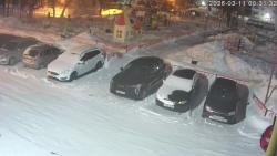 Онлайн камера: Добролюбова 1  (двор) | Каменск-Уральский