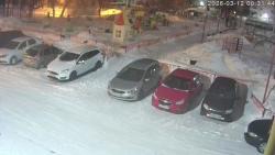 Онлайн камера: Добролюбова 1  (двор) | Каменск-Уральский