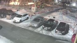 Онлайн камера: Добролюбова 1  (двор) | Каменск-Уральский