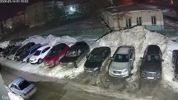 Онлайн камера: Кунавина 9  (двор) | Каменск-Уральский