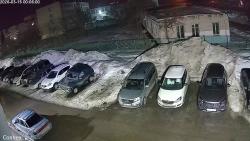 Онлайн камера: Кунавина 9  (двор) | Каменск-Уральский