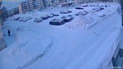 Онлайн камера: Победы 51  (двор) | Каменск-Уральский