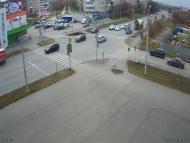 Онлайн камера: Перекресток Кунавина - Кирова | Каменск-Уральский