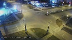 Онлайн камера: Перекресток Октябрьская - Суворова | Каменск-Уральский