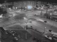 Онлайн камера: Перекресток Суворова - Каменская (торговый центр) | Каменск-Уральский