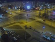 Онлайн камера: Перекресток Суворова - Каменская (торговый центр) | Каменск-Уральский