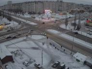 Онлайн камера: Перекресток Суворова - Каменская (торговый центр) | Каменск-Уральский