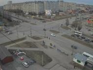 Онлайн камера: Перекресток Суворова - Каменская (торговый центр) | Каменск-Уральский