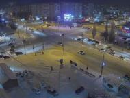 Онлайн камера: Перекресток Суворова - Каменская (торговый центр) | Каменск-Уральский