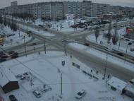 Онлайн камера: Перекресток Суворова - Каменская (торговый центр) | Каменск-Уральский