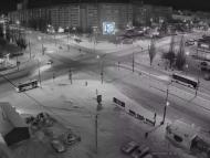 Онлайн камера: Перекресток Суворова - Каменская (торговый центр) | Каменск-Уральский