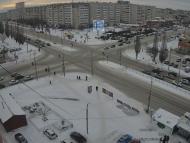 Онлайн камера: Перекресток Суворова - Каменская (торговый центр) | Каменск-Уральский