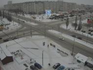 Онлайн камера: Перекресток Суворова - Каменская (торговый центр) | Каменск-Уральский