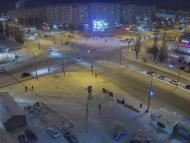 Онлайн камера: Перекресток Суворова - Каменская (торговый центр) | Каменск-Уральский