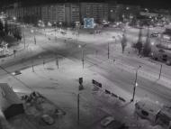 Онлайн камера: Перекресток Суворова - Каменская (торговый центр) | Каменск-Уральский