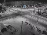 Онлайн камера: Перекресток Суворова - Каменская (торговый центр) | Каменск-Уральский