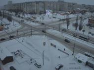 Онлайн камера: Перекресток Суворова - Каменская (торговый центр) | Каменск-Уральский