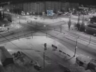 Онлайн камера: Перекресток Суворова - Каменская (торговый центр) | Каменск-Уральский