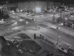 Онлайн камера: Перекресток Суворова - Каменская (торговый центр) | Каменск-Уральский