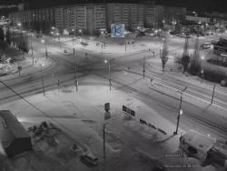Онлайн камера: Перекресток Суворова - Каменская (торговый центр) | Каменск-Уральский