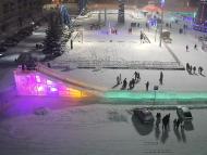 Онлайн камера: Площадь Ленинского Комсомола (Администрация) | Каменск-Уральский