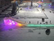 Онлайн камера: Площадь Ленинского Комсомола (Администрация) | Каменск-Уральский