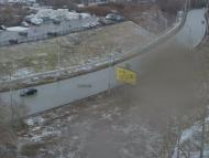 Онлайн камера: ул. Суворова (подъем от Байновского моста) | Каменск-Уральский