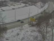 Онлайн камера: ул. Суворова (подъем от Байновского моста) | Каменск-Уральский