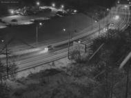 Онлайн камера: ул. Суворова (подъем от Байновского моста) | Каменск-Уральский