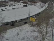 Онлайн камера: ул. Суворова (подъем от Байновского моста) | Каменск-Уральский