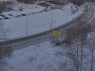 Онлайн камера: ул. Суворова (подъем от Байновского моста) | Каменск-Уральский