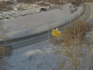 Онлайн камера: ул. Суворова (подъем от Байновского моста) | Каменск-Уральский